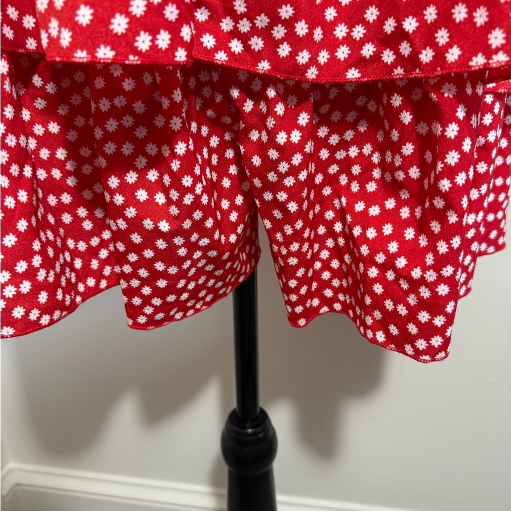 SHEIN Red Ruffled Skorts - Picture 4 of 6